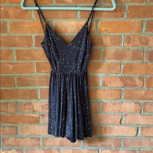 Adorable and Flattering Outfitter Romper, Size XS